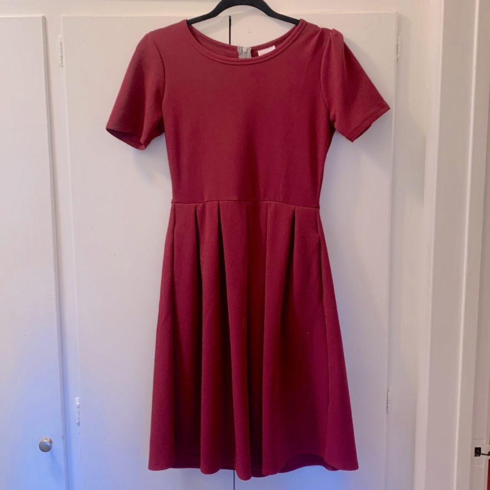 LuLaRoe maroon Amelia dress